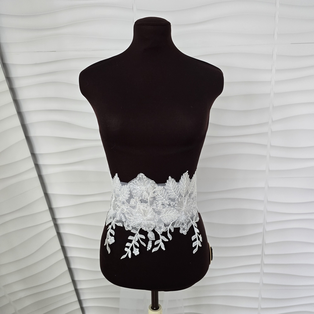 White Floral Lace Appliqué Waist Belt
